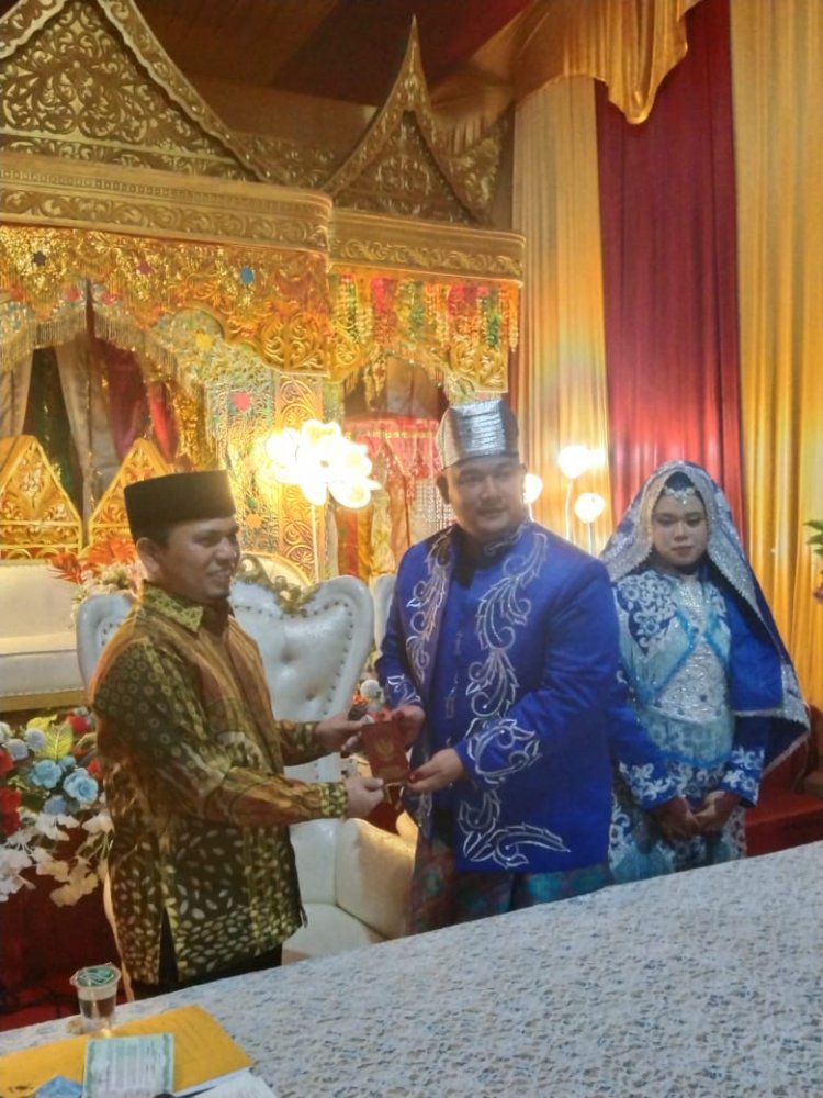 Pernikahan Dhea  Dan Yudi Disaksikan Ketua DPRD