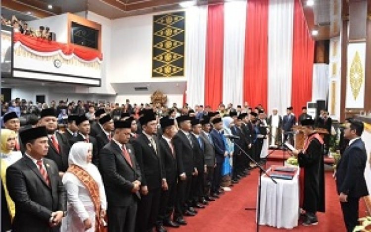 Rapat Paripurna Pelantikan Anggota DPRD Kota Pekanbaru Periode 2024-2029