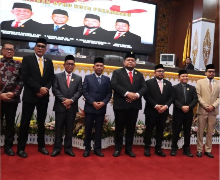 Rapat Paripurna Pelantikan Pimpinan DPRD Kota Pekanbaru Periode 2024-2029