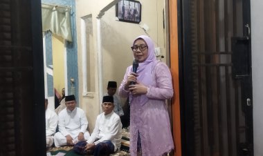Misharti Mengunjungi Rumah Duka Di Pandau Jaya Kampar