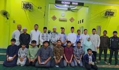 Buka Puasa Bersama Anak Yatim Di Musholla Al Amin Podomoro Air Dingin