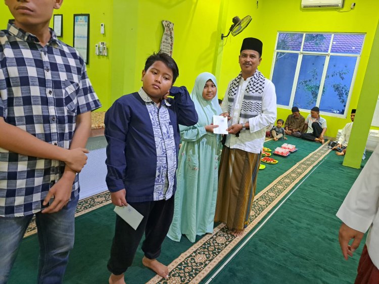 Buka Puasa Bersama Anak Yatim Di Musholla Al Amin Podomoro Air Dingin