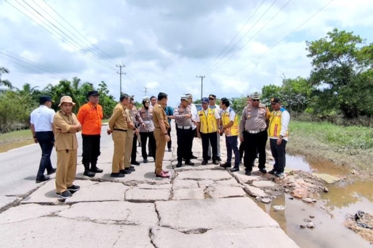 Jalan Rusak Diterjang Banjir, Diharapkan Pemudik Berhati-hati