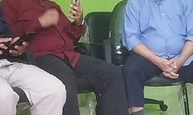 Julfianto Menyerahkan Asset ASITA Riau Pada Dede Firmansyah