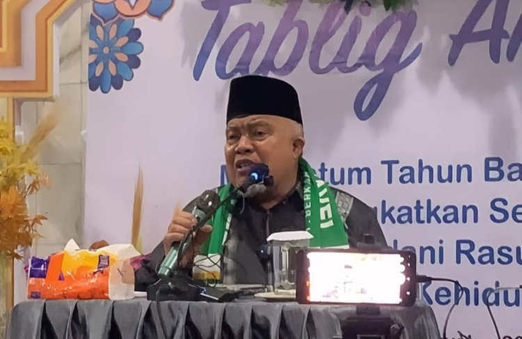 Hargailah Istri: Tabligh Akbar Buya Ristawardi Di Mesjid Baitul Muttaqin Pekanbaru
