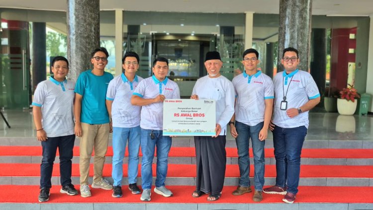 RS Awal Bros Grup Salurkan Bantuan Bencana Sumatera 446 Juta